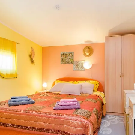 Apartment 2 Bedroom Amazing In